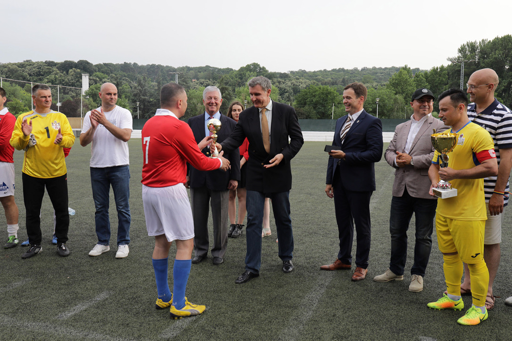 Serbia Regală - România Regală 0-3, meci de gală. S-a jucat la Belgrad, acolo unde a avut loc, acum 96 de ani, primul meci internaţional al tricolorilor