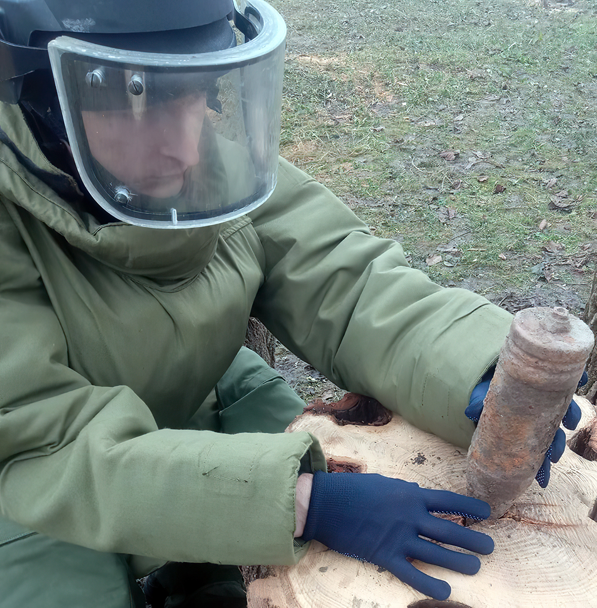 Singura femeie pirotehnist din România: „s-a bătut” cu șase bărbați ca să obțină jobul: „Teama mă ține în viață!”