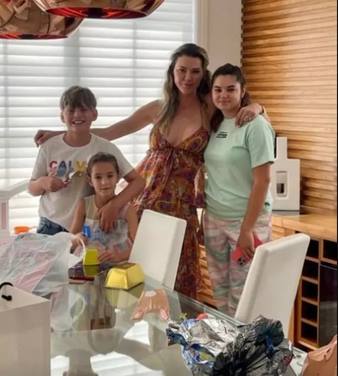 Anunțul făcut de Cristi Borcea despre al zecelea copil. Valentina Pelinel a intervenit: „Trebuie să ne ocupăm și de noi”