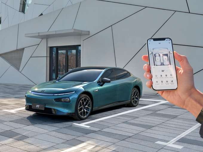 Mașina chinezească electrică pentru care s-au făcut 10.000 de comenzi în 7 minute