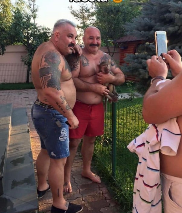 Primele imagini din sezonul 2 „Cămătarii”. Nuțu și Sile Cămătaru, familia și oameni din justiție, în documentarul PRO TV și VOYO
