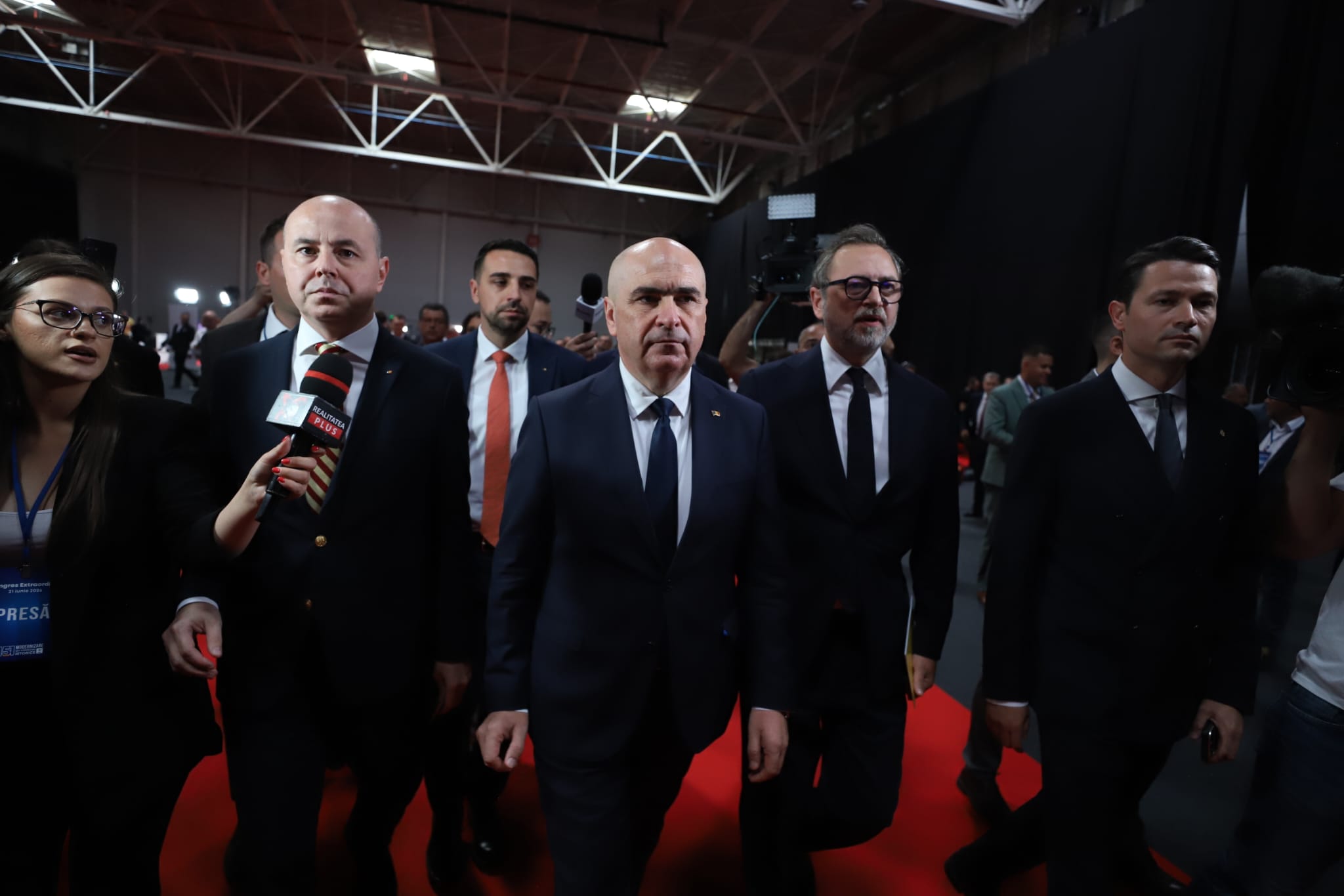 Victorie de etapă a puciștilor din PNL după ce tribunalul a suspendat provizoriu executarea şi efectele Hotărârii Consiliului Naţional Extraordinar