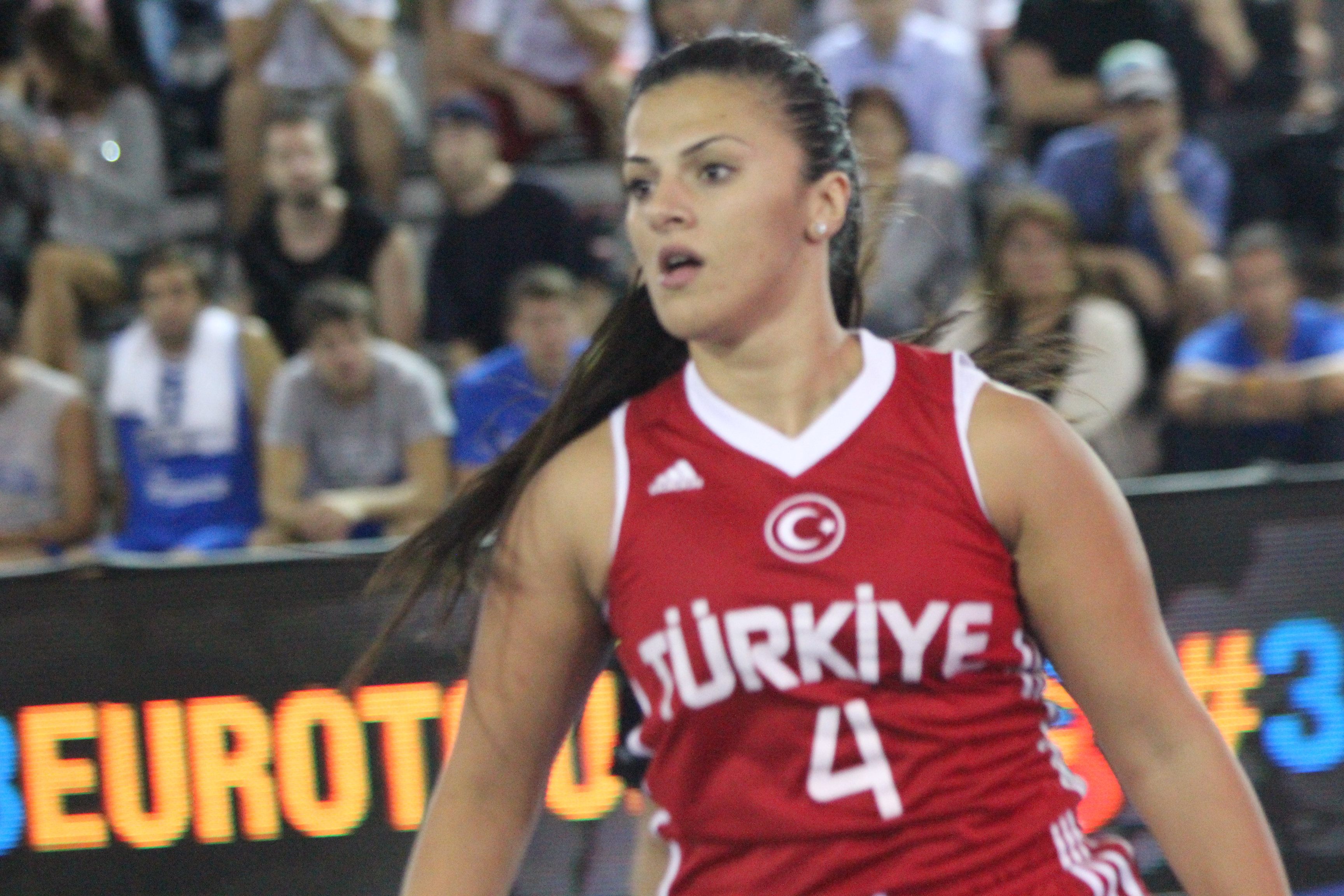 GALERIE FOTO / Echipele României au obţinut victorii pe linie în prima zi a Europeanului de baschet 3x3 