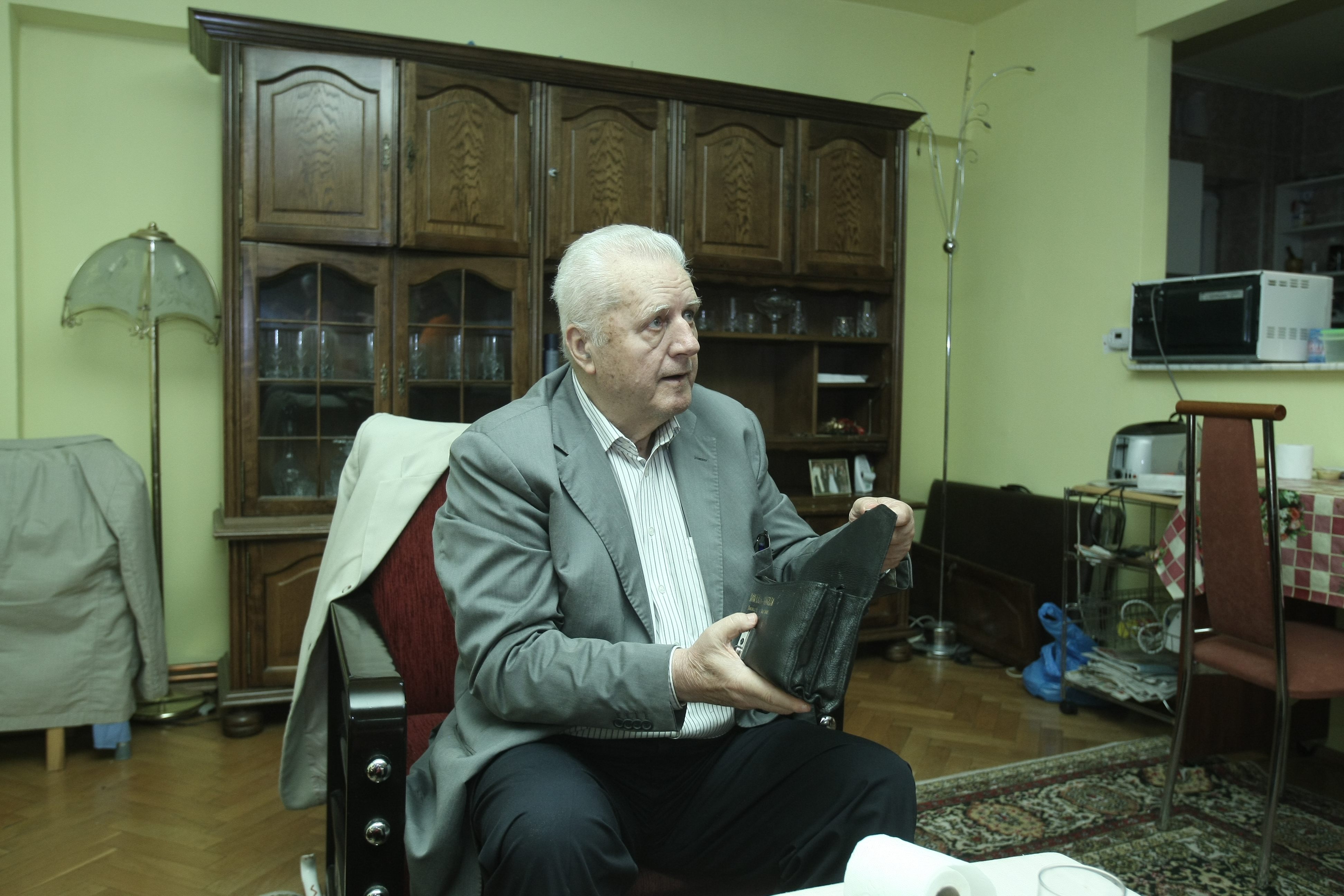 EXCLUSIV! Știați că Pădureanu a fost însurat? Vorbește în premieră despre divorț! A înșelat-o nea Jean pe Tanti Pușa? GALERIE FOTO