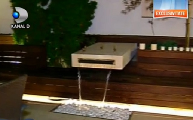 Imagini din casa în care locuiește Andreea Raicu. Vila vedetei este o adevărată comoară