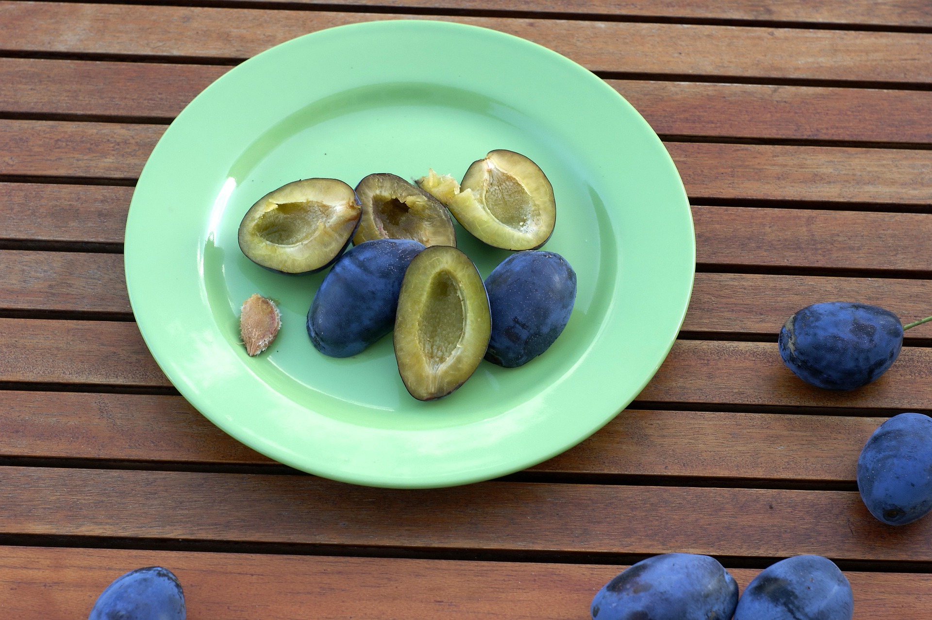 Prune - top 15 beneficii pentru sănătate