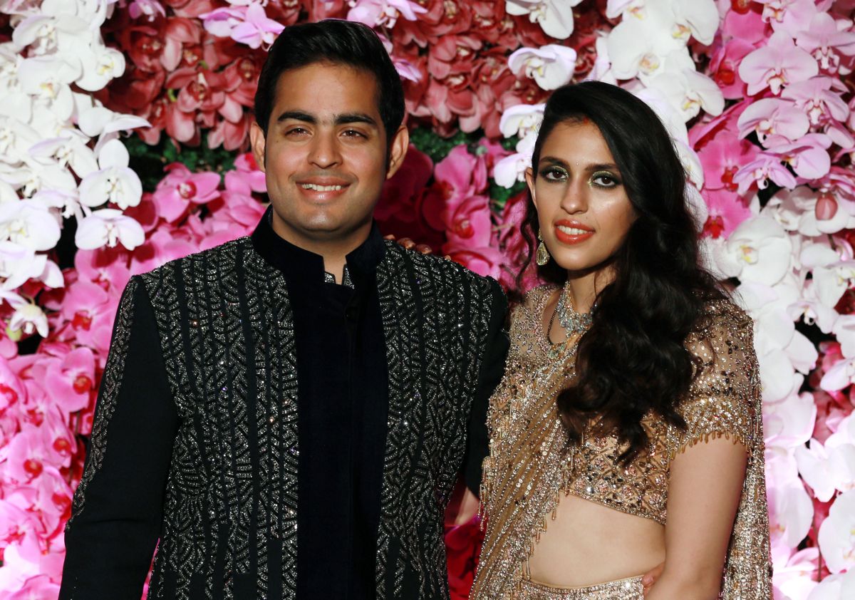 Fiul celui mai bogat om din Asia s-a însurat! Imagini de poveste de la nunta care a adunat toată crema Bollywood-ului