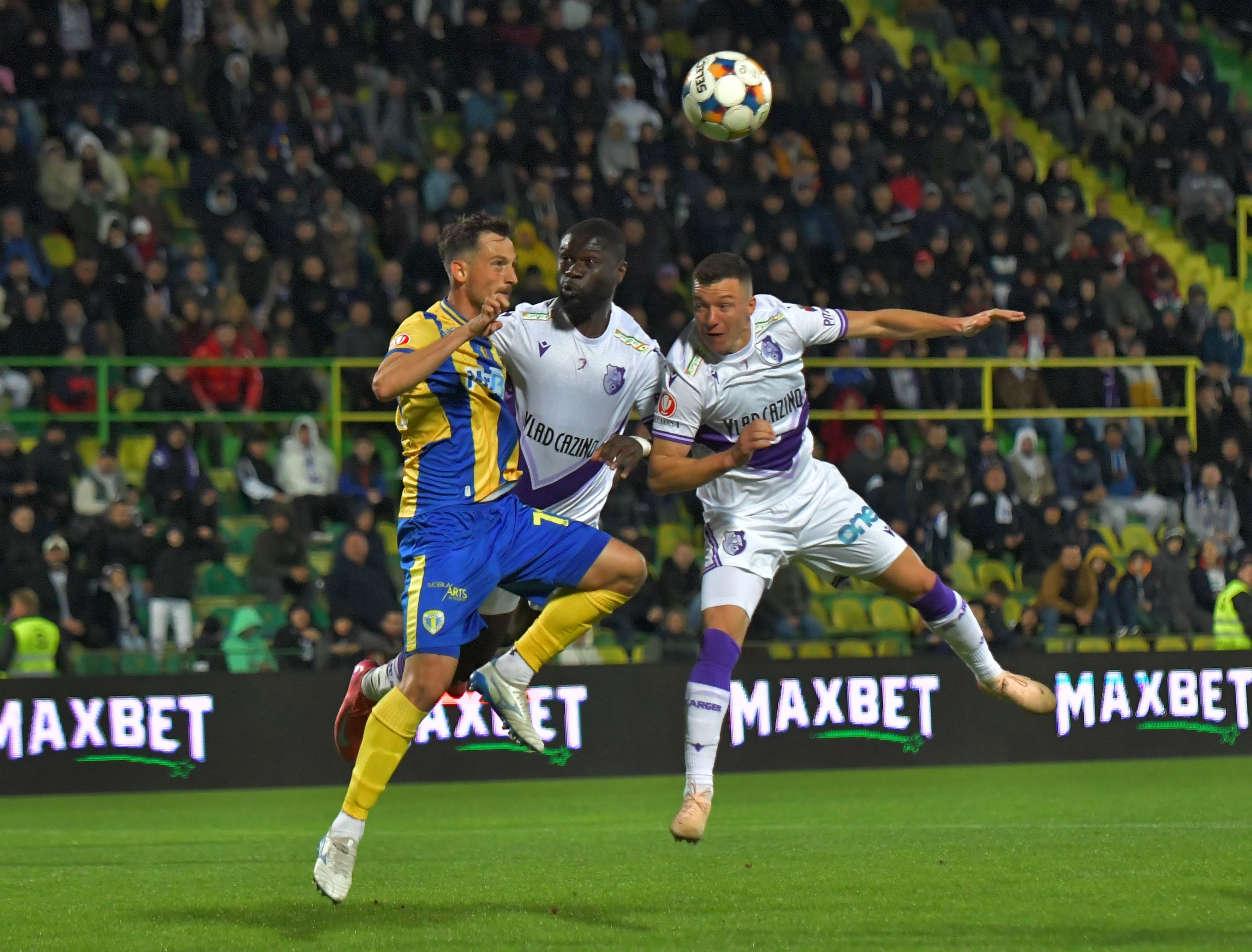 Atacantul Kevin Brobbey de la FC Argeș s-a îndrăgostit de România: „Nu mi-e dor de Olanda, aici am papa-nashi”
