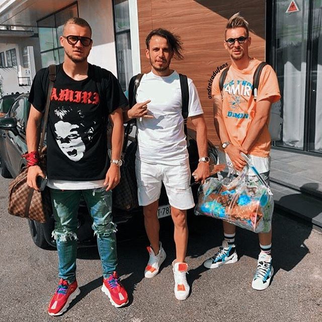 Ionuț Radu, portarul României U21, și-a vizitat bunicii din satul dâmbovițean Brâncoveanu. Vacanță românească | FOTO