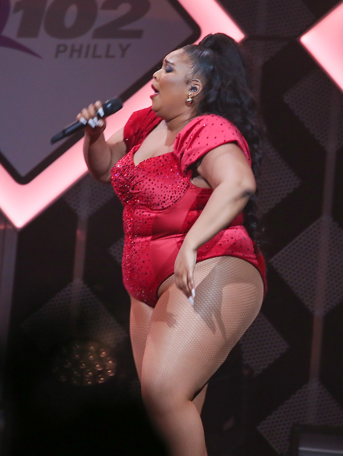 Lizzo, acuzată de fostele ei dansatoare de hărţuire sexuală și body shaming. Cântăreața a fost dată în judecată