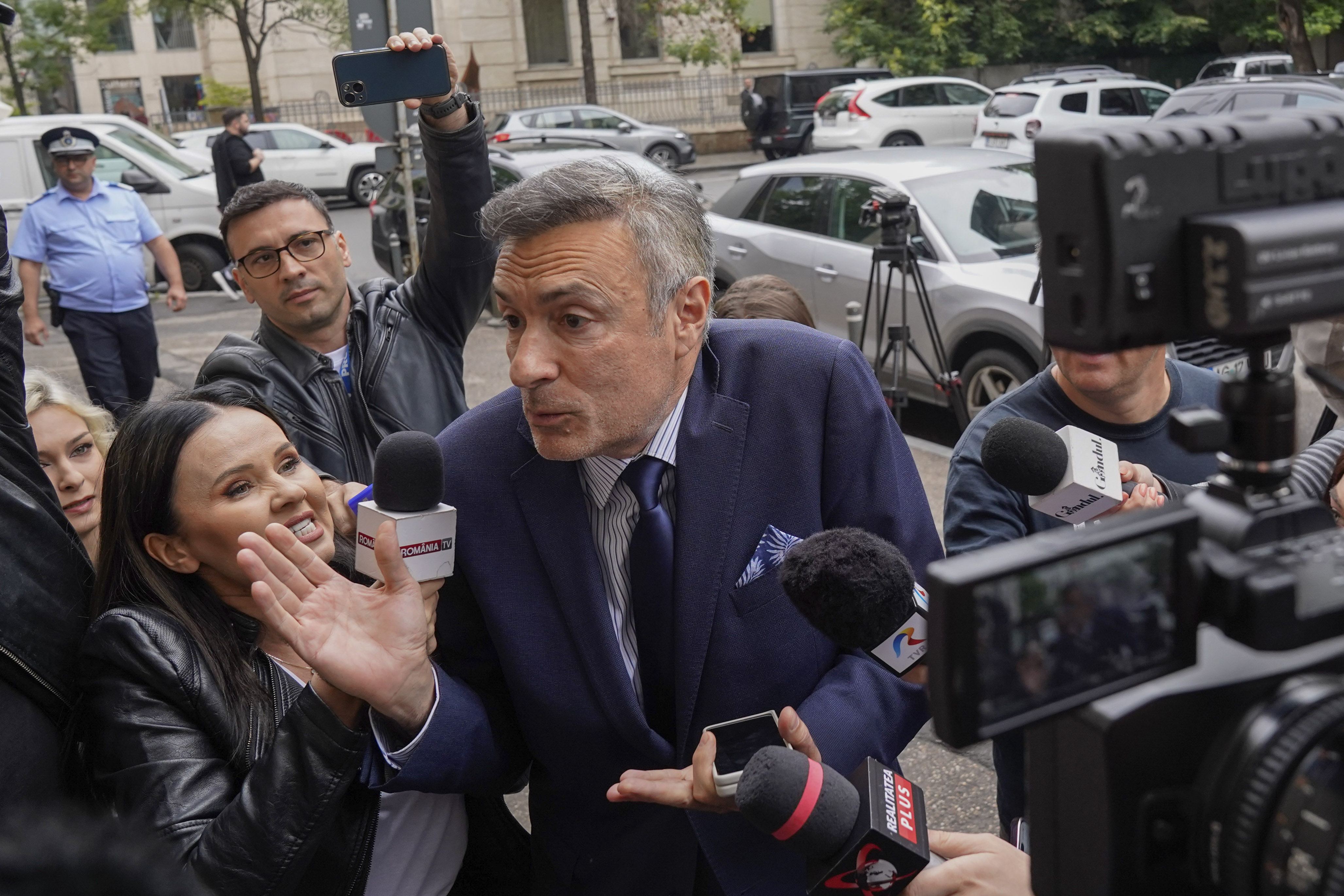 Fostul șef SRI Florian Coldea, generalul SRI Dumitru Dumbravă şi avocatul Doru Trăilă, plasaţi sub control judiciar