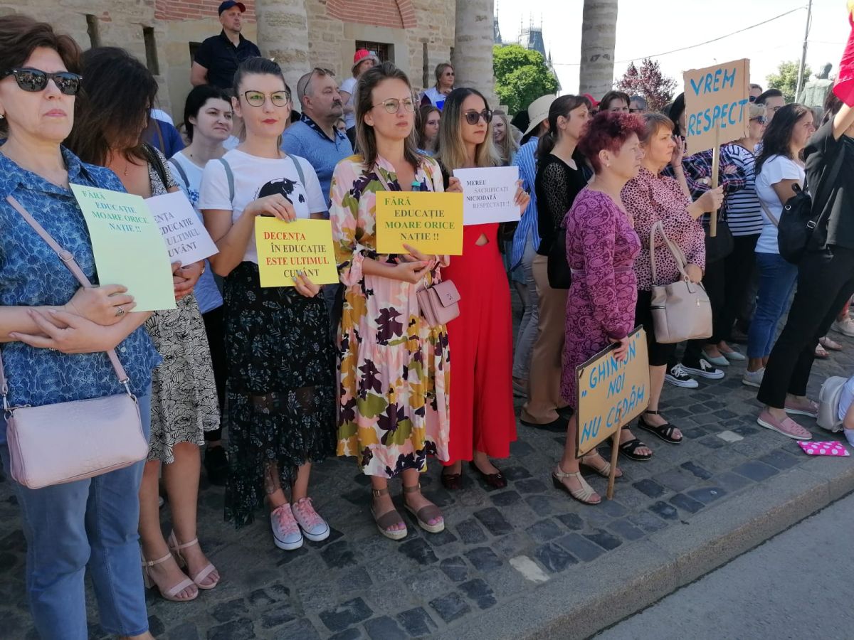 Ministrul educației anunță amânarea probelor de competență de la Bacalaureat