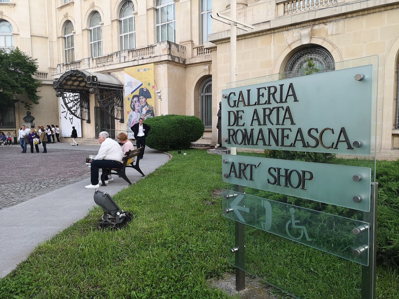FOTO | Cum a fost la Noaptea Muzeelor 2019: Bucureștenii au ieșit din case pentru a vizita cele mai importante obiective culturale