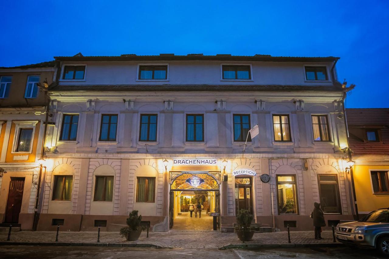 Cât costă să petreci Revelionul la hotelul din Brașov al Simonei Halep. Prețurile nu sunt pentru toată lumea