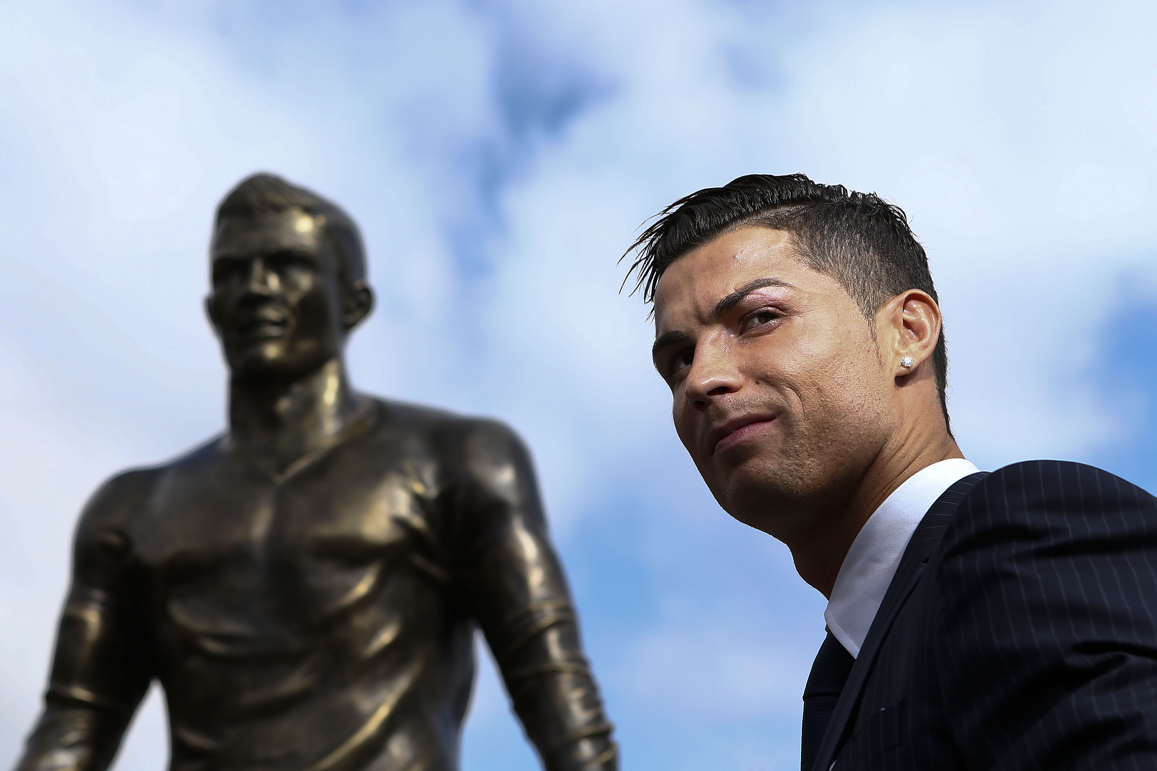 Ronaldo ne îndeamnă să mergem cu bicicleta! GALERIE FOTO