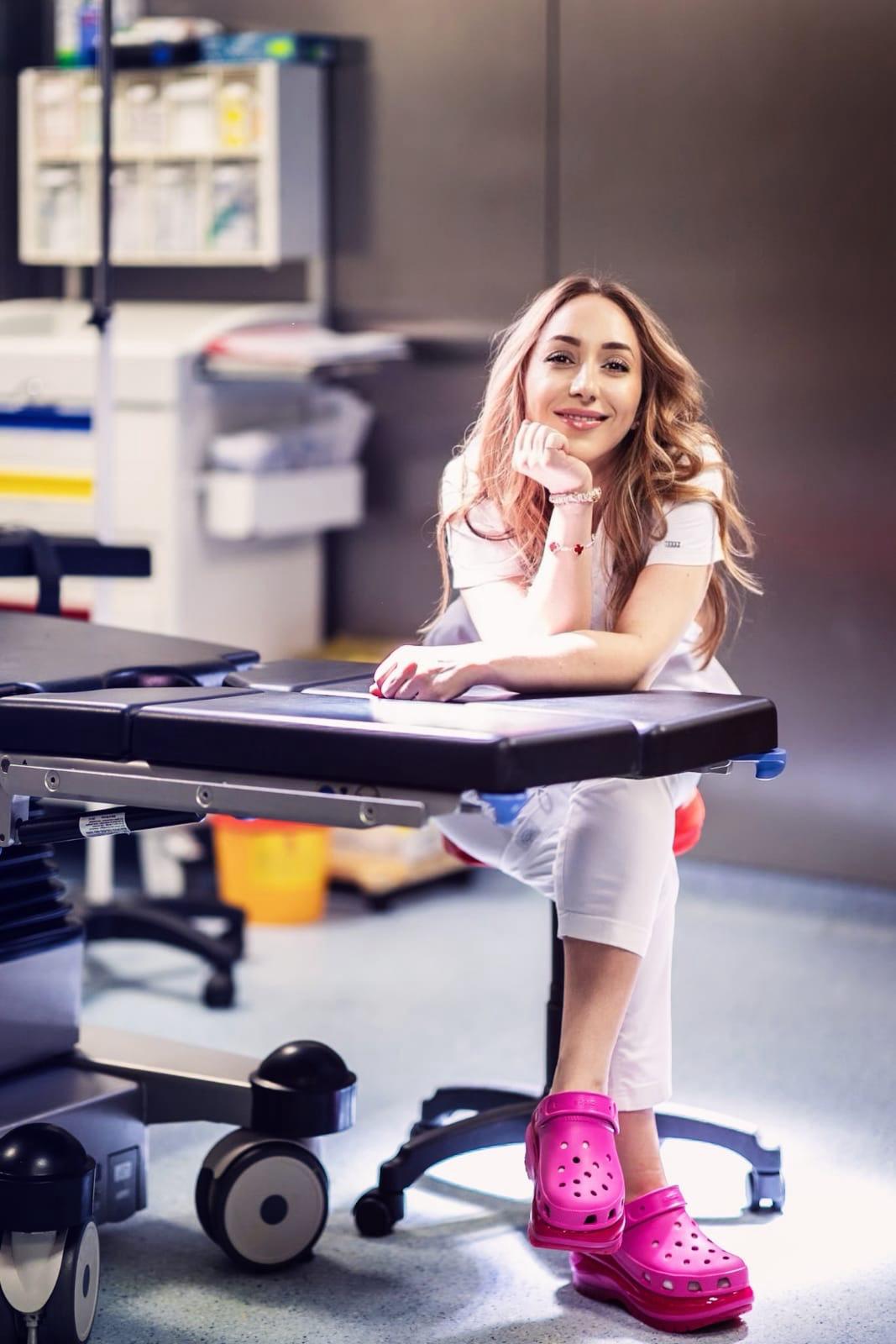 De ce fertilitatea nu poate fi amânată. Shadia Ateia, expert în tratamentul infertilității cuplului: „Copiii pot aștepta, dar nu și fertilitatea ta”