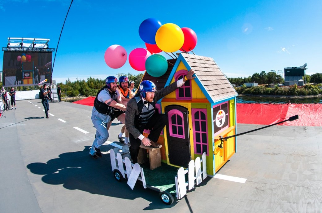 Red Bull Flugtag, competiția mașinăriilor zburătoare și a piloților neînfricați, vine în septembrie la București