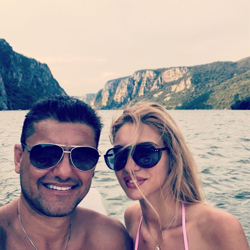 Cristian Boureanu și-a dus iubita tinerică în vacanță la Cazane | FOTO