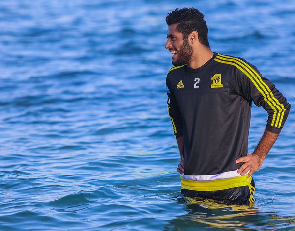 Victor Pițurcă scoate untul din fotbaliștii săi pe plaja din Dubai / GALERIE FOTO