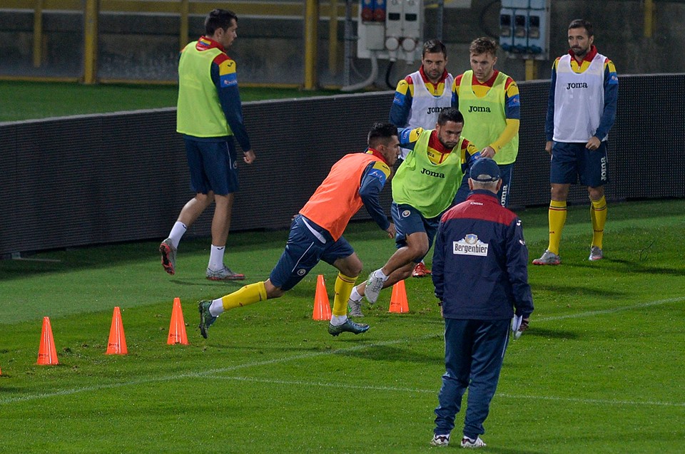 Tricolorii au făcut primul antrenament pe stadionul Renato Dall'Ara / GALERIE FOTO