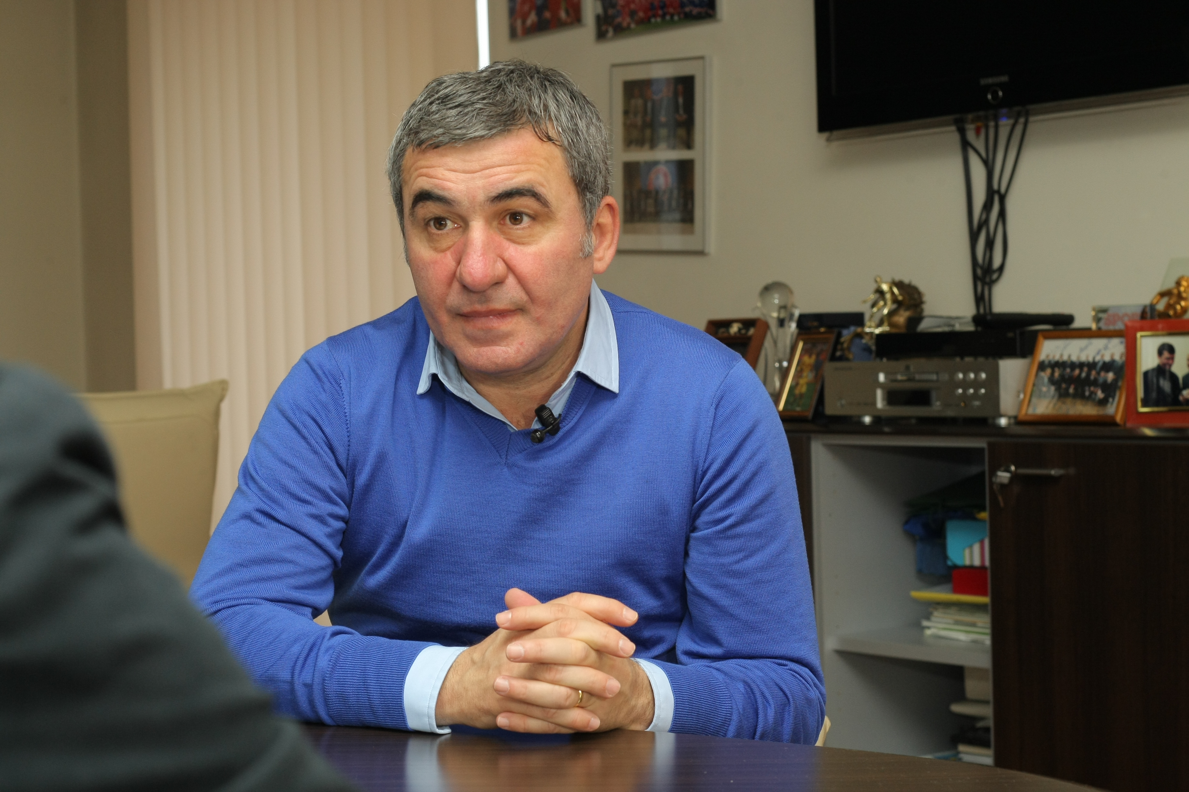 Gică Hagi 50 - ”Regele” a fost mișcat când a citit ce se striga pe străzi în 1994, la Campionatul Mondial din SUA: ^”Iliescu minte, Hagi președinte!” / VIDEO&GALERIE FOTO
