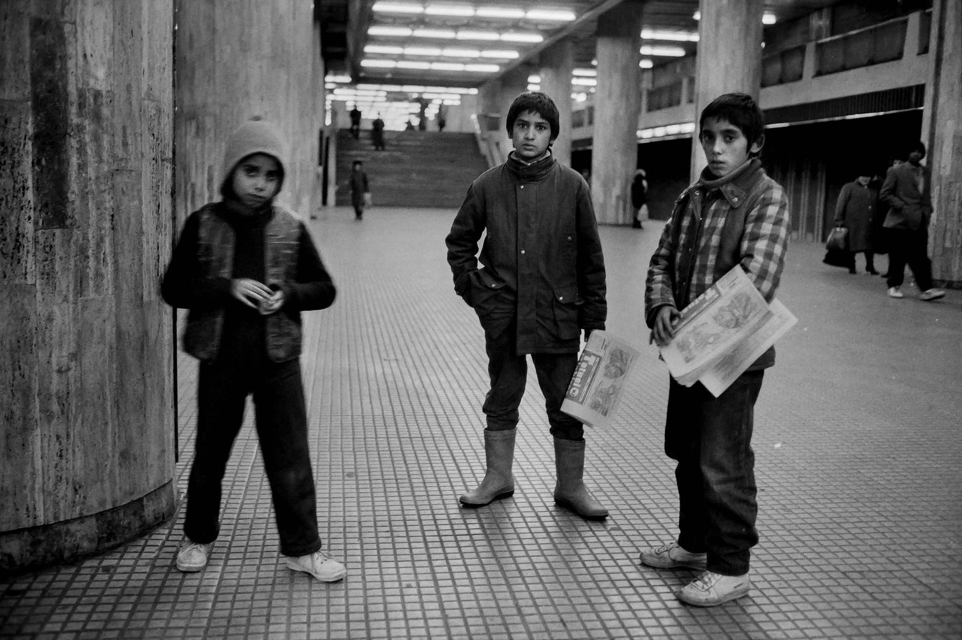 Bucureștiul liber de acum 30 de ani, fotografiat de un japonez aventurier: “Am văzut mulți oameni frumoși și liberi în acele zile”