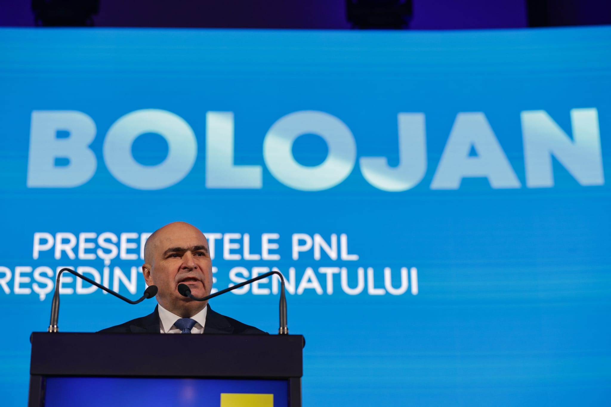 Ce nu s-a văzut la TV la „ungerea” lui Crin Antonescu drept prezidențiabil: atacuri în rafală la adresa lui Georgescu și jocuri de culise pentru împărțirea funcțiilor din Executiv