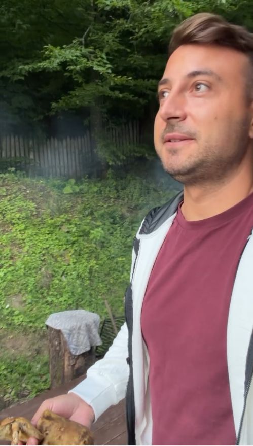 Cum a reacționat Valentin Sanfira când a văzut doi urși în apropierea cabanei sale