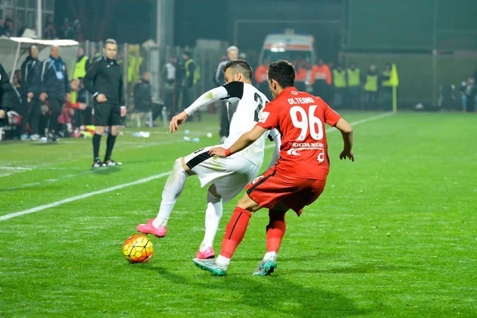 Liga I, etapa a 26-a. Astra - Dinamo 1-1. ^Dorin Rotariu a deschis scorul, Daniel Florea a egalat norocos. Steliano Filip, eliminat. Arbitrul a întrerupt meciul două minute / VIDEO