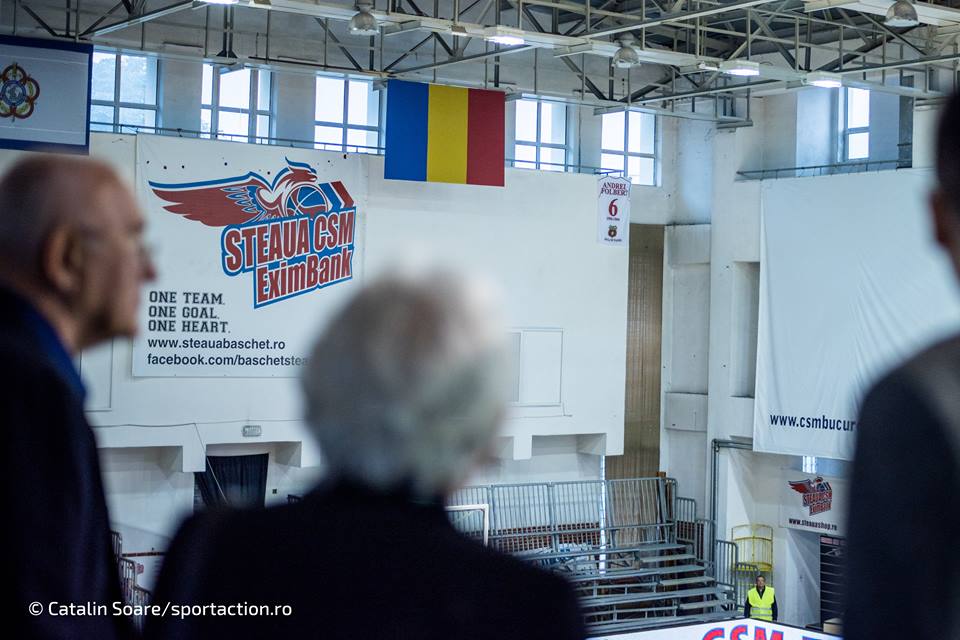 Momente emoționante: Andrei Folbert, inclus în Hall of Fame-ul Stelei. Premiul a fost ridicat de soția Ileana
