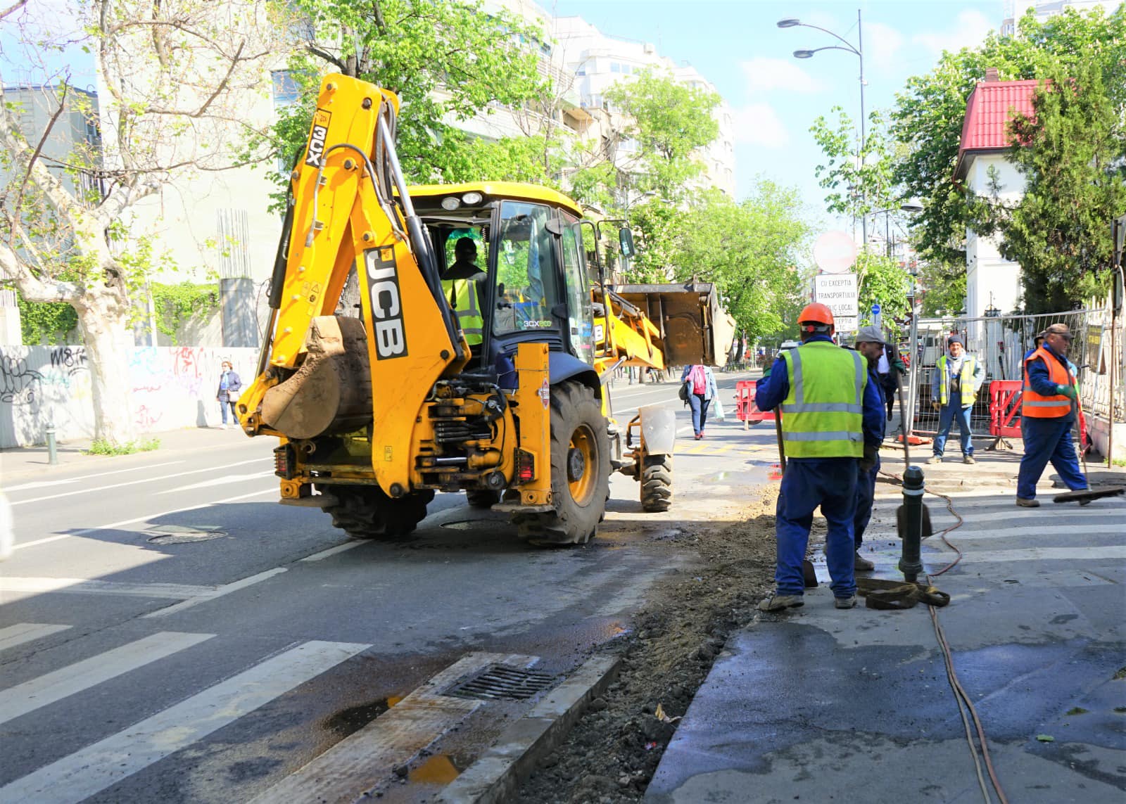 La iarnă, locuitorii din Calea Dorobanților nu vor avea probleme cu apa caldă și căldura, promite Nicușor Dan