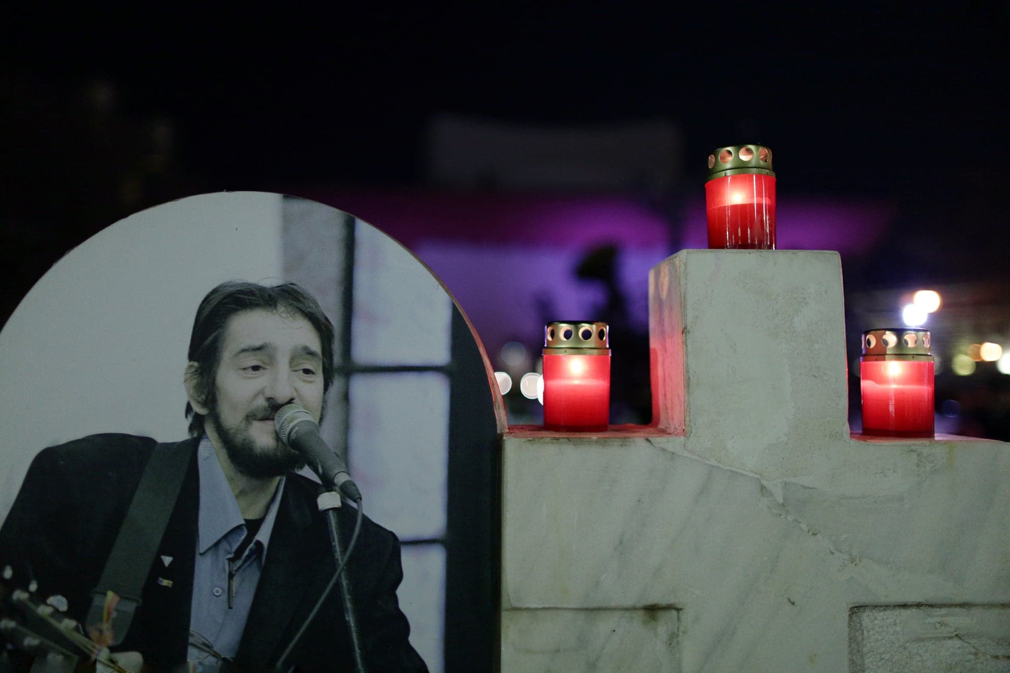 8 ani de la moartea lui Cristian Pațurcă. Autorul "Imnului Golanilor" a fost comemorat în Capitală | FOTO & VIDEO