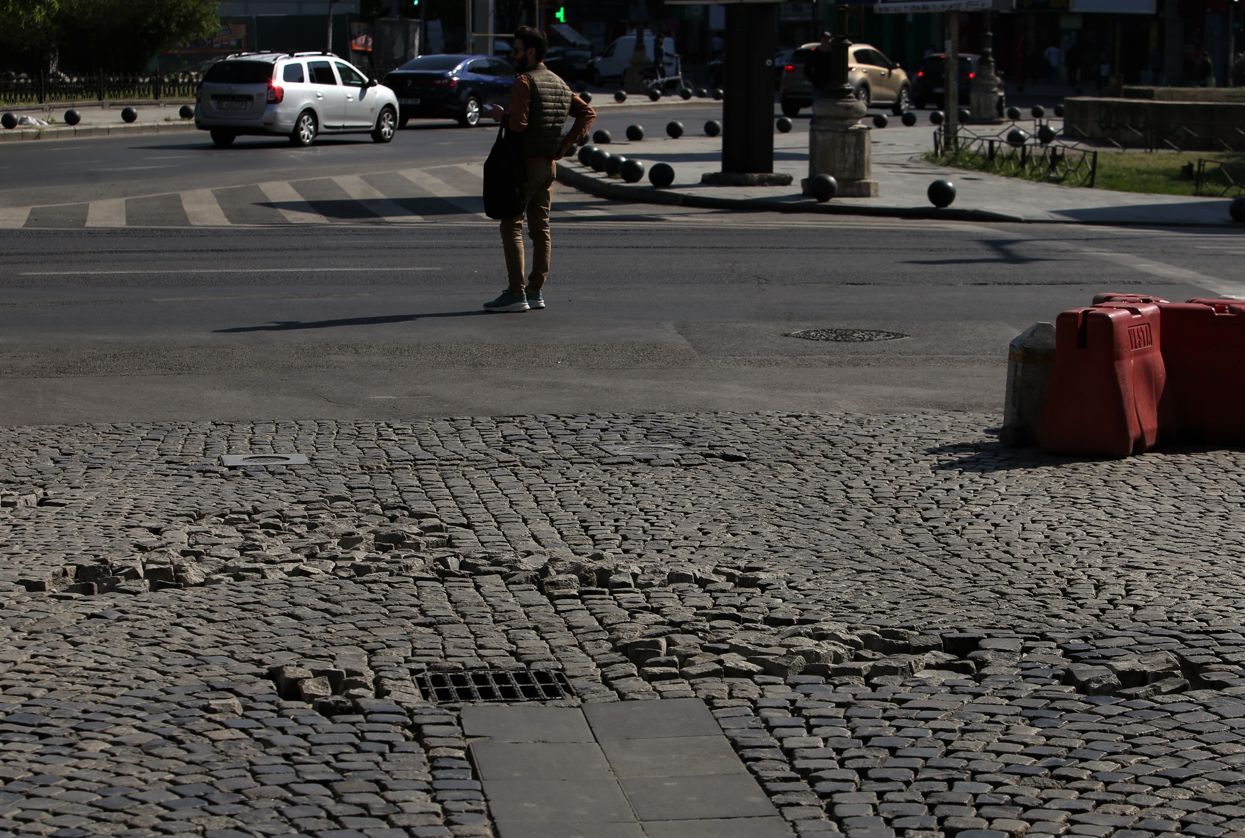 Cum arată Centrul Vechi în prag de 1 Mai. Paragina și dezolarea de la kilometrul zero al distracției