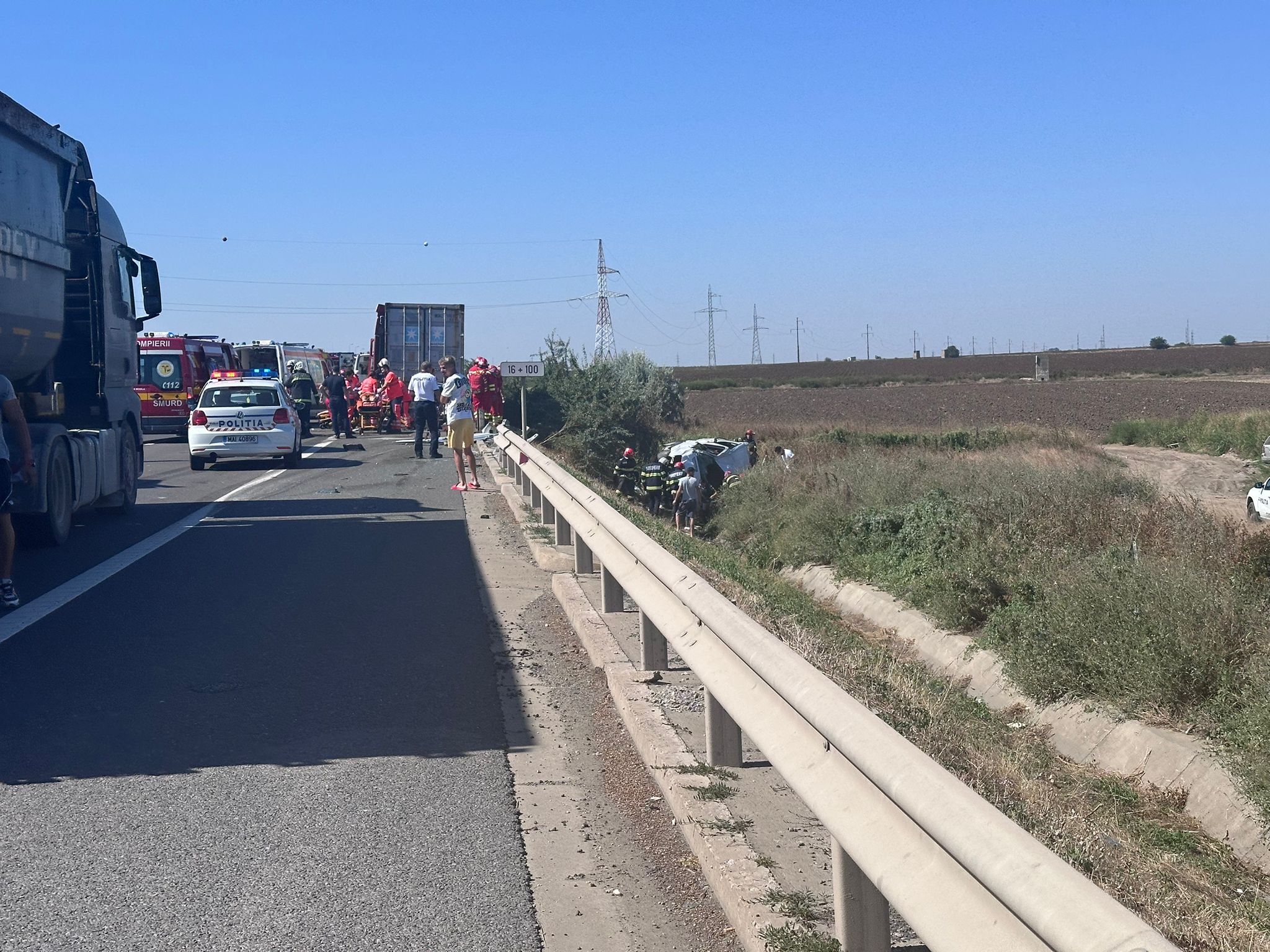 Accident grav pe A4 Ovidiu-Agigea. Mai multe persoane au fost rănite, una este în stare gravă. A fost activat Planul Roșu