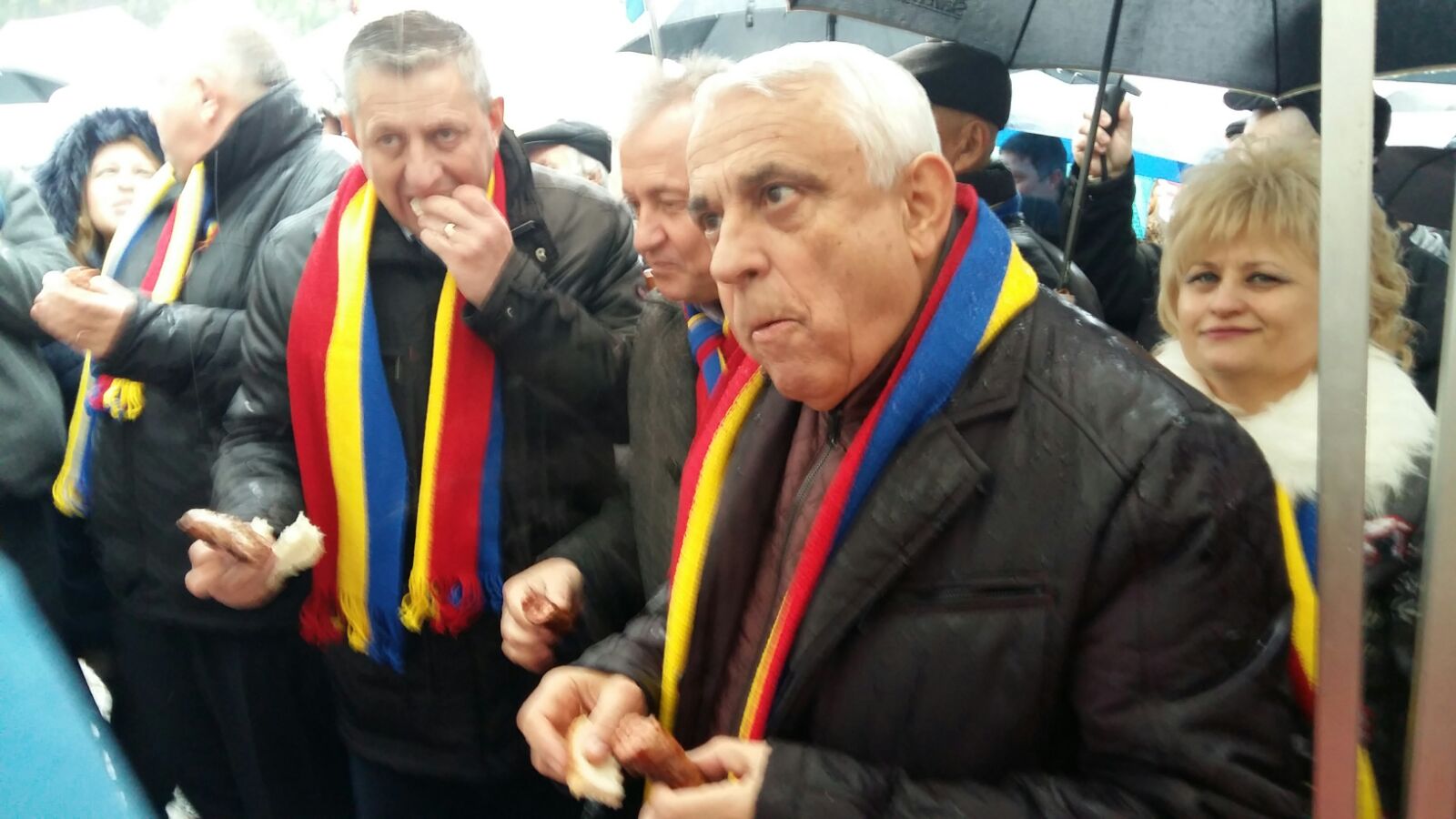 Daea: "Oaia, săraca, vine din vârful muntelui cu oamenii ăştia care pleacă şi uită de neveste, de copii"|VIDEO