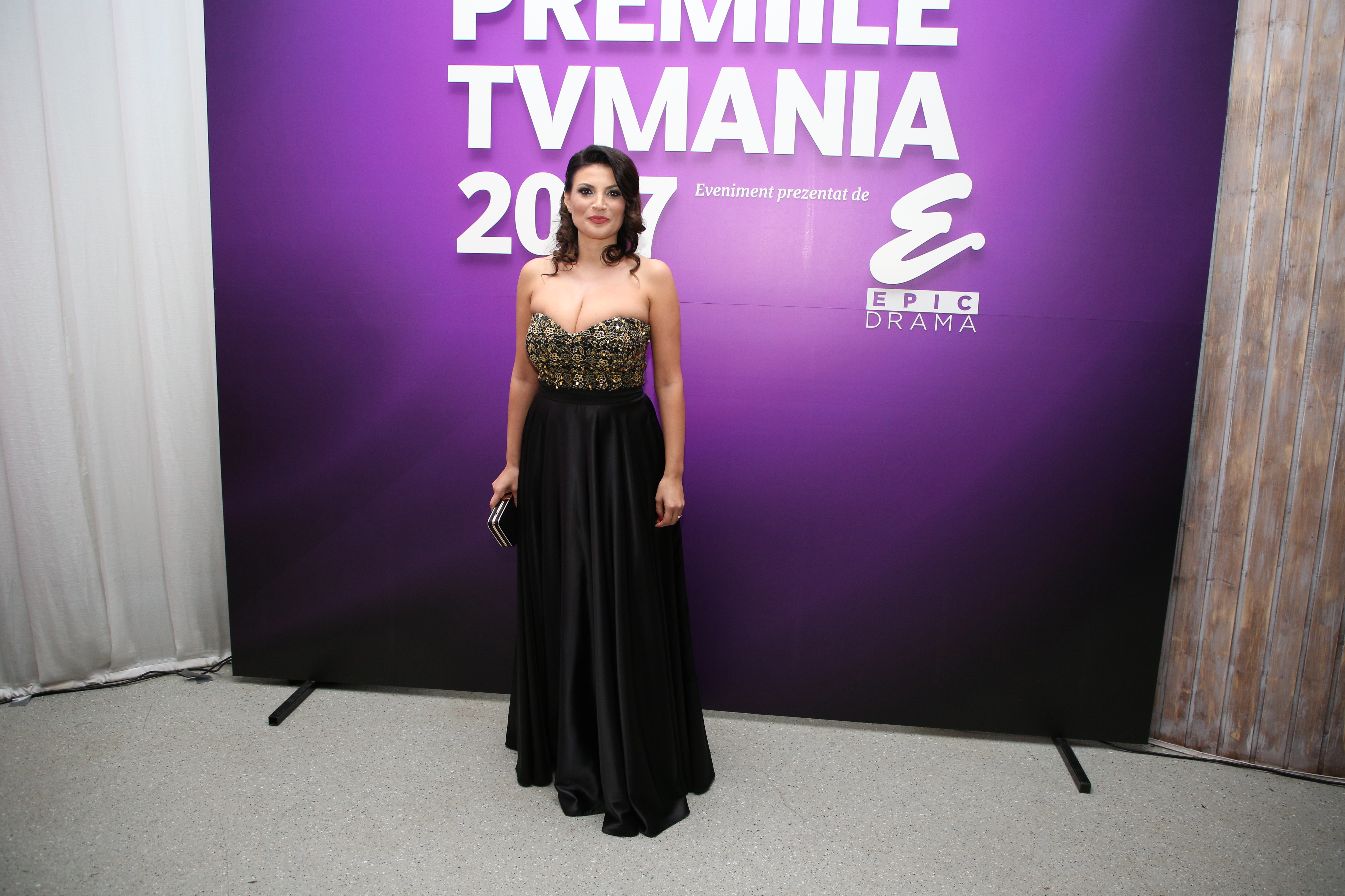 Ioana Ginghină, cu decolteul pe afară la un eveniment. Nu te așteptai să o vezi așa | FOTO EXCLUSIV