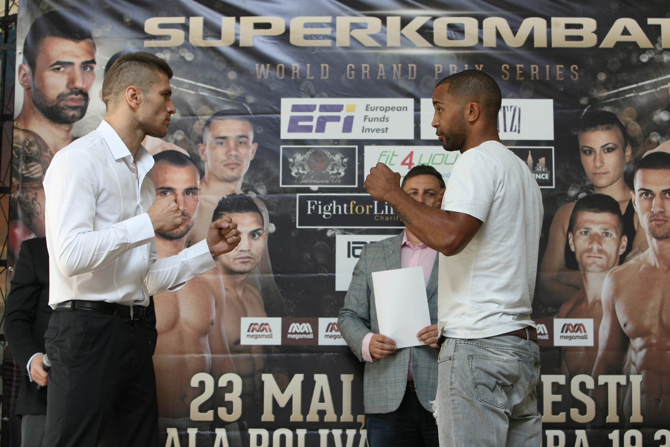 Luptătorii de la Superkombat București au trecut cu bine de proba cântarului oficial / GALERIE FOTO