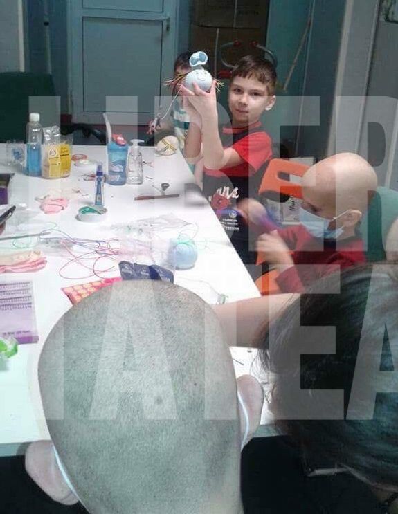 REPORTAJ/ Drama unei familii din Buzău: O mamă și mezinul ei, diagnosticați cu cancer. "Lumea pentru mine s-a oprit în loc" (GALERIE FOTO)