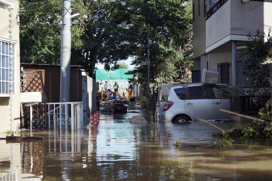 Japonia, lovită de cel mai puternic taifun din ultimele decenii. 18 oameni și-au pierdut viața, în timp ce autoritățile au recomandat evacuarea pentru șase milioane de japonezi