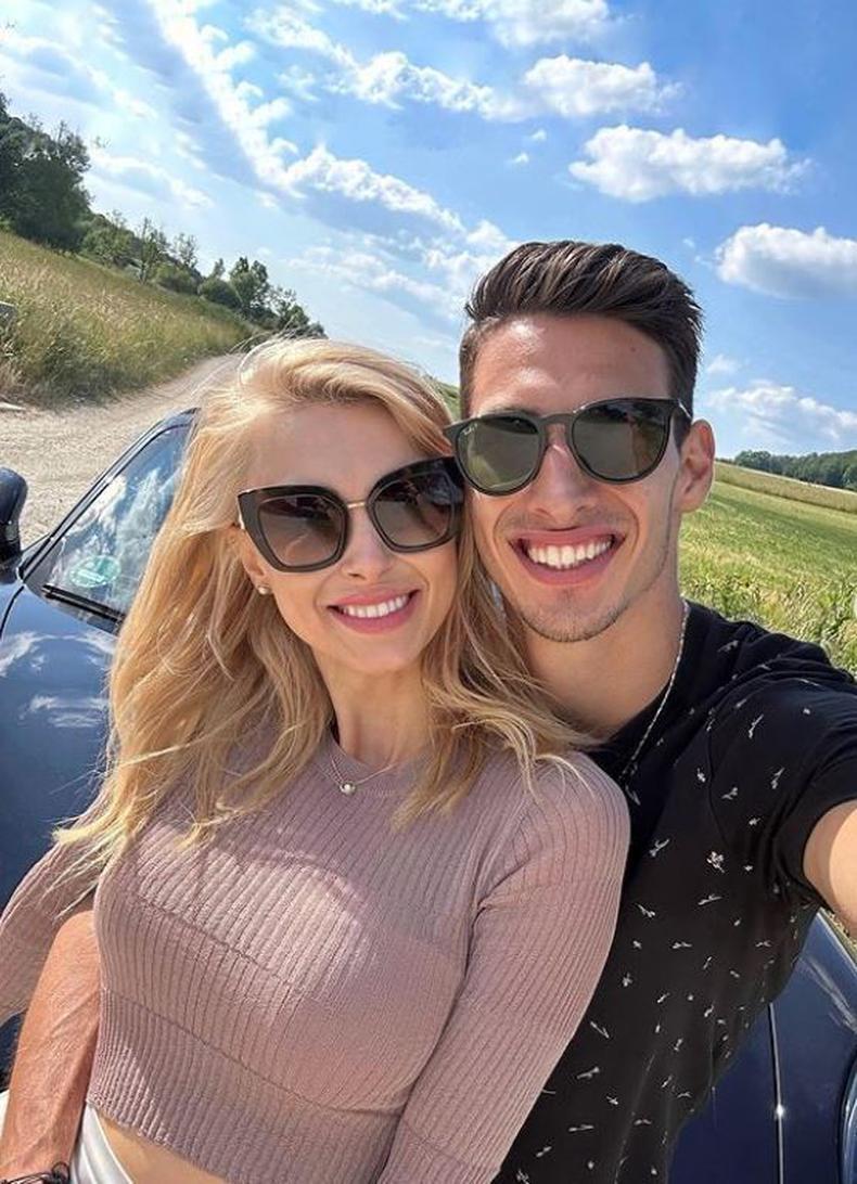 Andreea Bălan și Victor Cornea s-au mutat împreună. Jucătorul de tenis locuiește acum în casa artistei