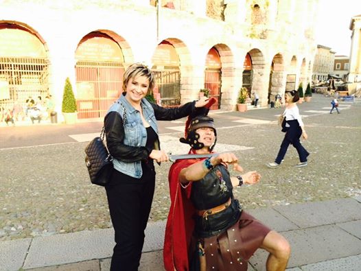 GALERIE FOTO / Anamaria Prodan a vrut să-l TAIE cu sabia pe un italian!