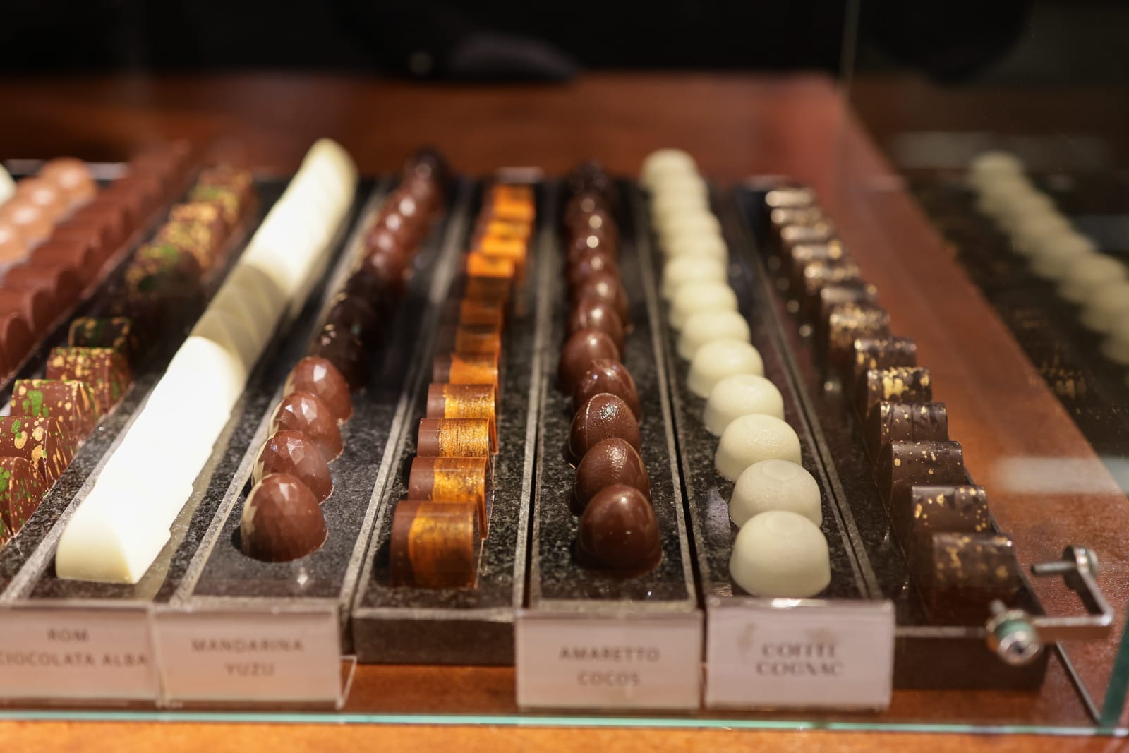 „Ciocolata lui Eminescu” și pralinele cu bere, vedetele festivalului Chocolate Saga, de la Biblioteca Națională