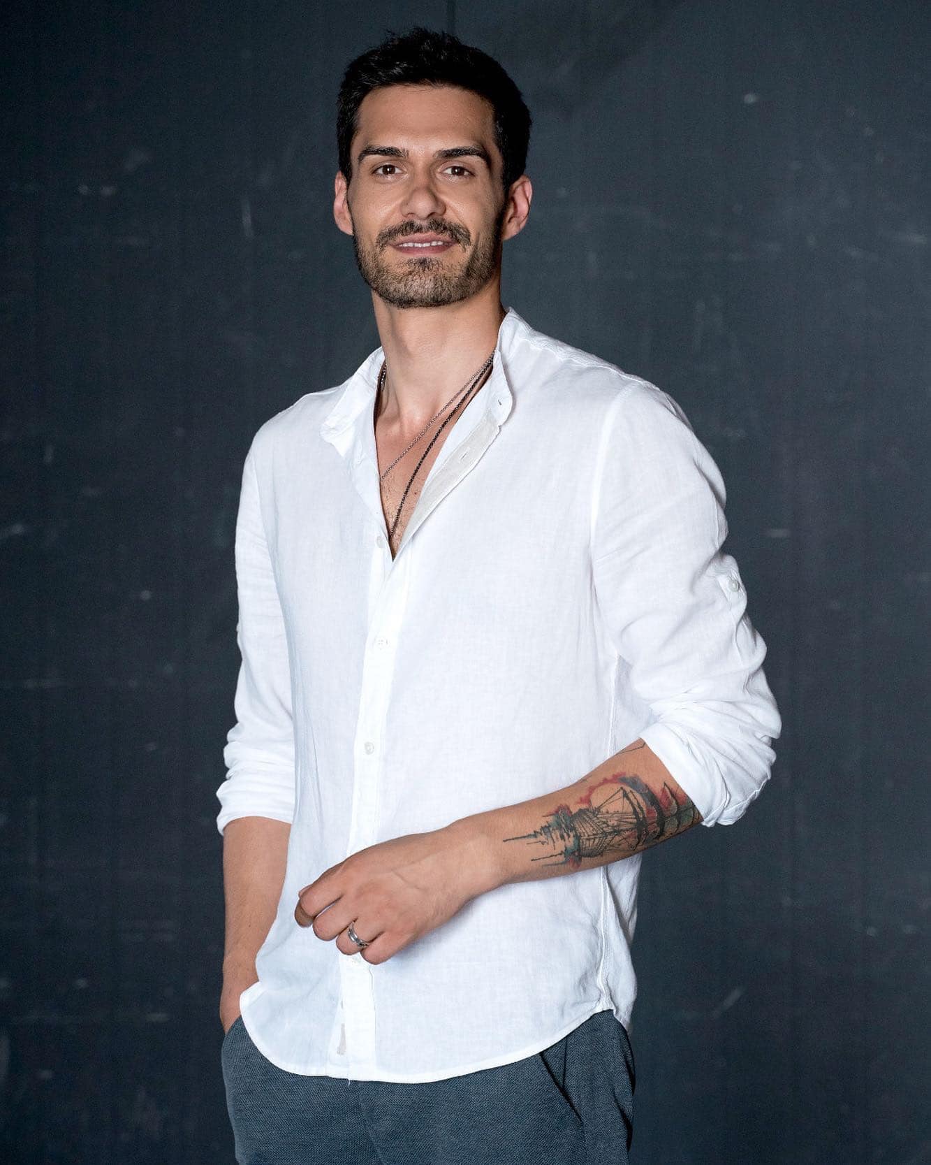 George Burcea și-a făcut bagajele și s-a mutat din România, după despărțirea de Viviana Sposub. Unde locuiește actorul acum