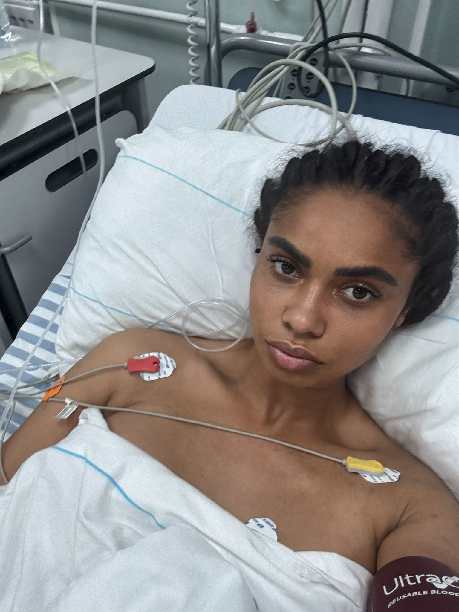 Laurette a ajuns din nou la spital după ce starea ei s-a agravat. „Am nevoie de rugăciunile voastre. Acest coșmar nu se mai termină”