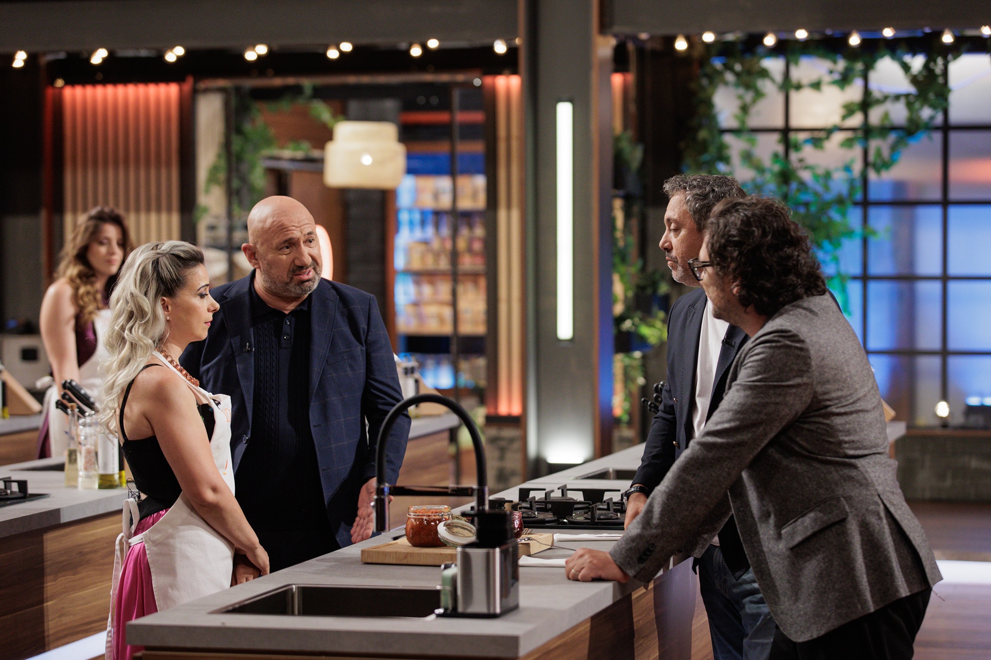MasterChef, 10 noiembrie 2025. Concurenta care a fost eliminată din concurs: „Nu ea trebuia să iasă”