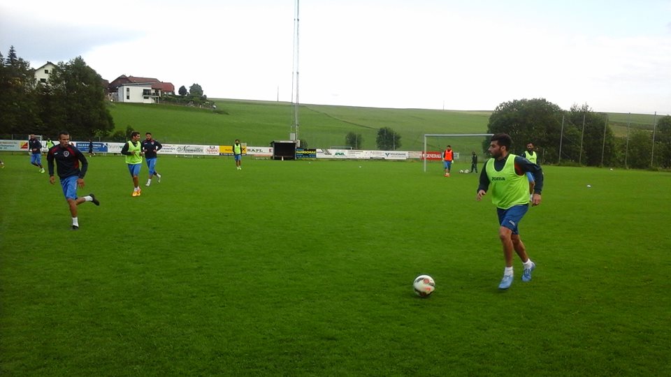 Dan Petrescu testează doi fotbaliști olandezi în Austria