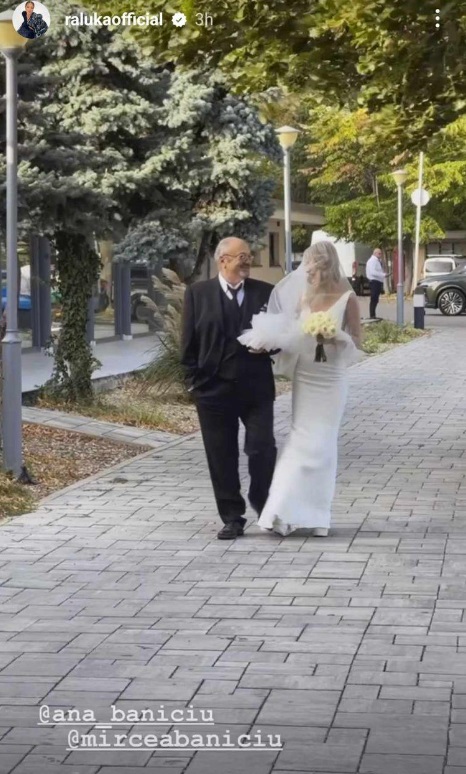 Ana Baniciu și Edy Kovacs s-au căsătorit religios. Imagini cu cântăreața în rochie de mireasă
