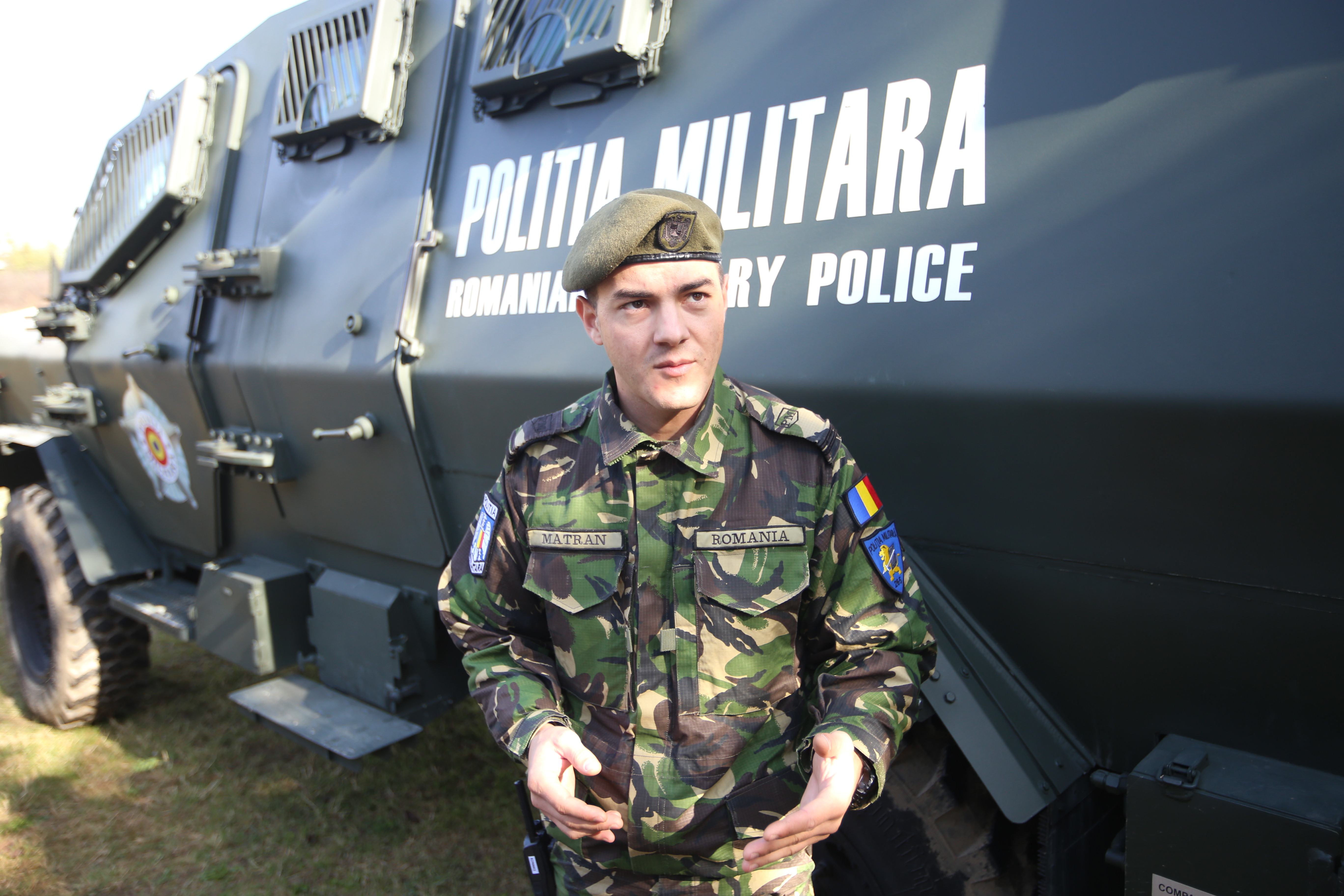 VIDEO | Reportaj cu arma-n mână. Am testat mitraliera NATO și pistolul pentru luptă urbană