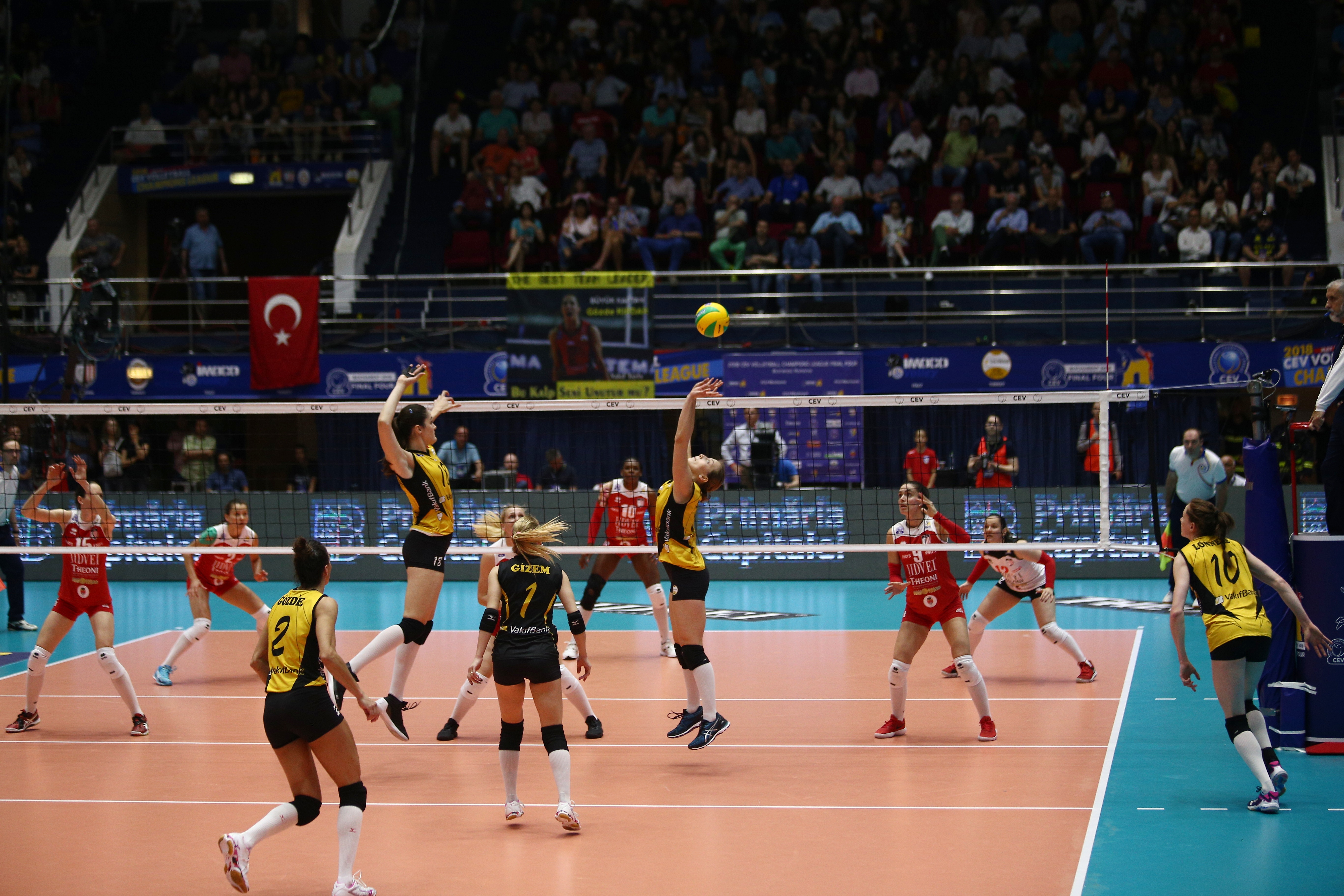 LIVEBLOG Finala Ligii Campionilor la volei feminin: Alba Blaj a pierdut finala cu VakifBank Istanbul