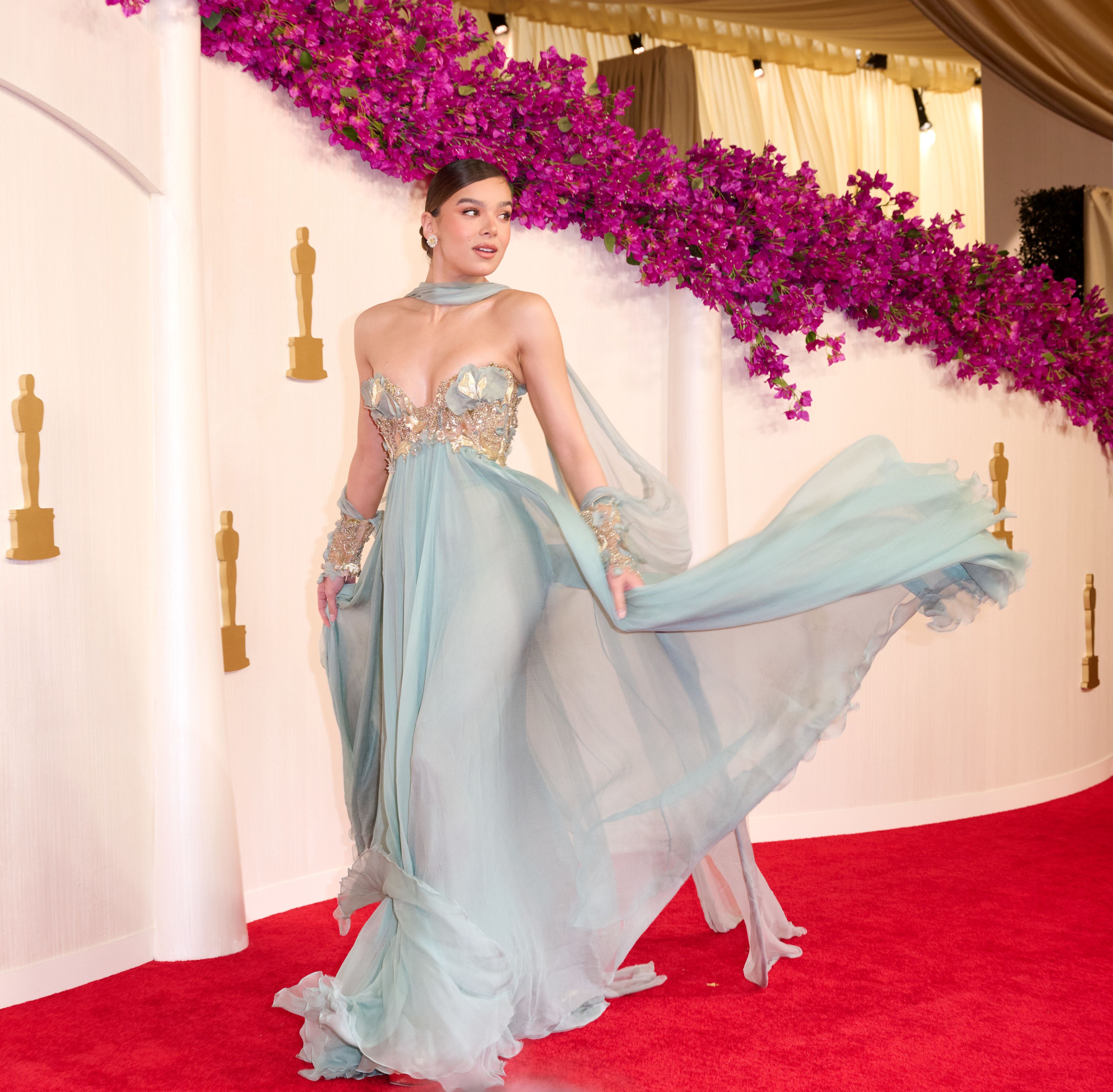 Vedete pe covorul roșu la Premiile Oscar 2024. Ce ținute au ales celebritățile